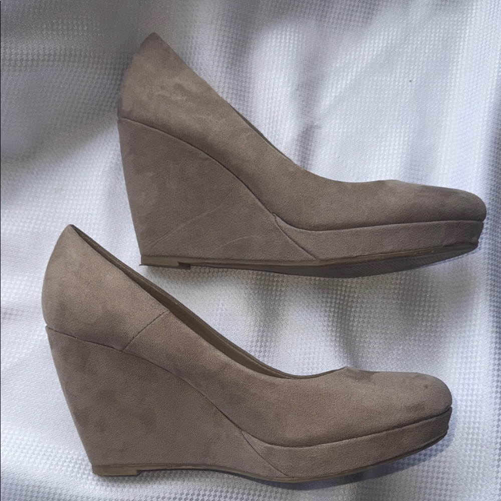 Apt. 9 - Women's Brown Wedge Heels - Size 7.5